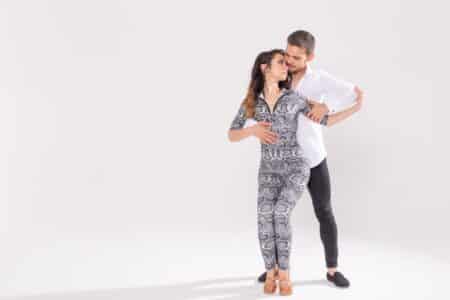 Bailar bachata en Valencia: Hazlo como los profesionales