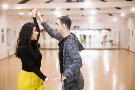 Descubre las ventajas de las clases particulares de bachata en Valencia