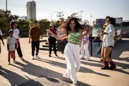 ¡Siente el ritmo! Apasionantes clases de salsa en Valencia
